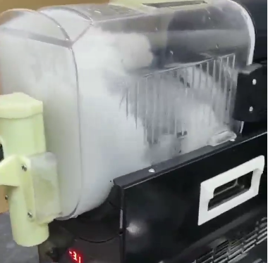 Sell at a Bargain Snack Maker Commercial Portable Soft Drink Ice Shaver Machine Slushie Machine Frozen Drink for Home