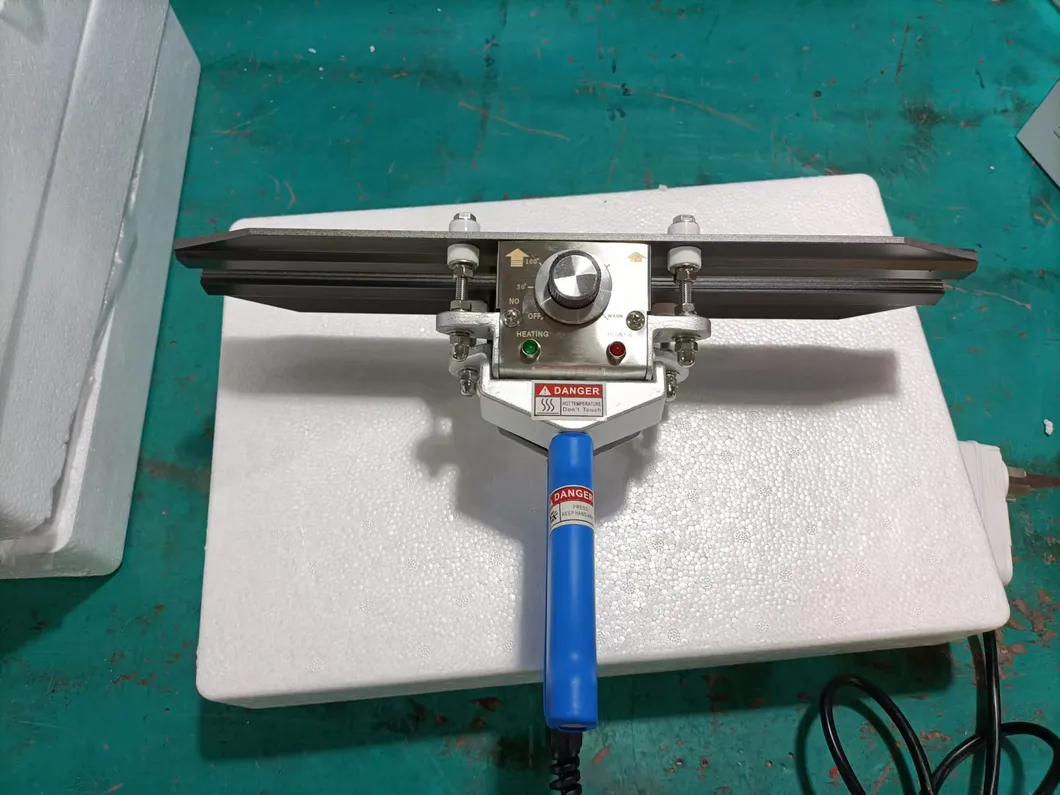 Lightweight Handheld Plastic Bag Sealer for Easy Wrapping