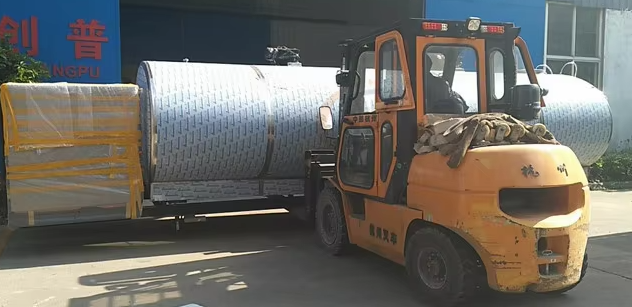 2025 Hot Sale Durable Stainless Steel 500-10000L Milk Cooler Milk Cooling Tank for Efficient Dairy Preservation